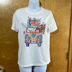 Women’s Summer graphic tee size S. NWOT.